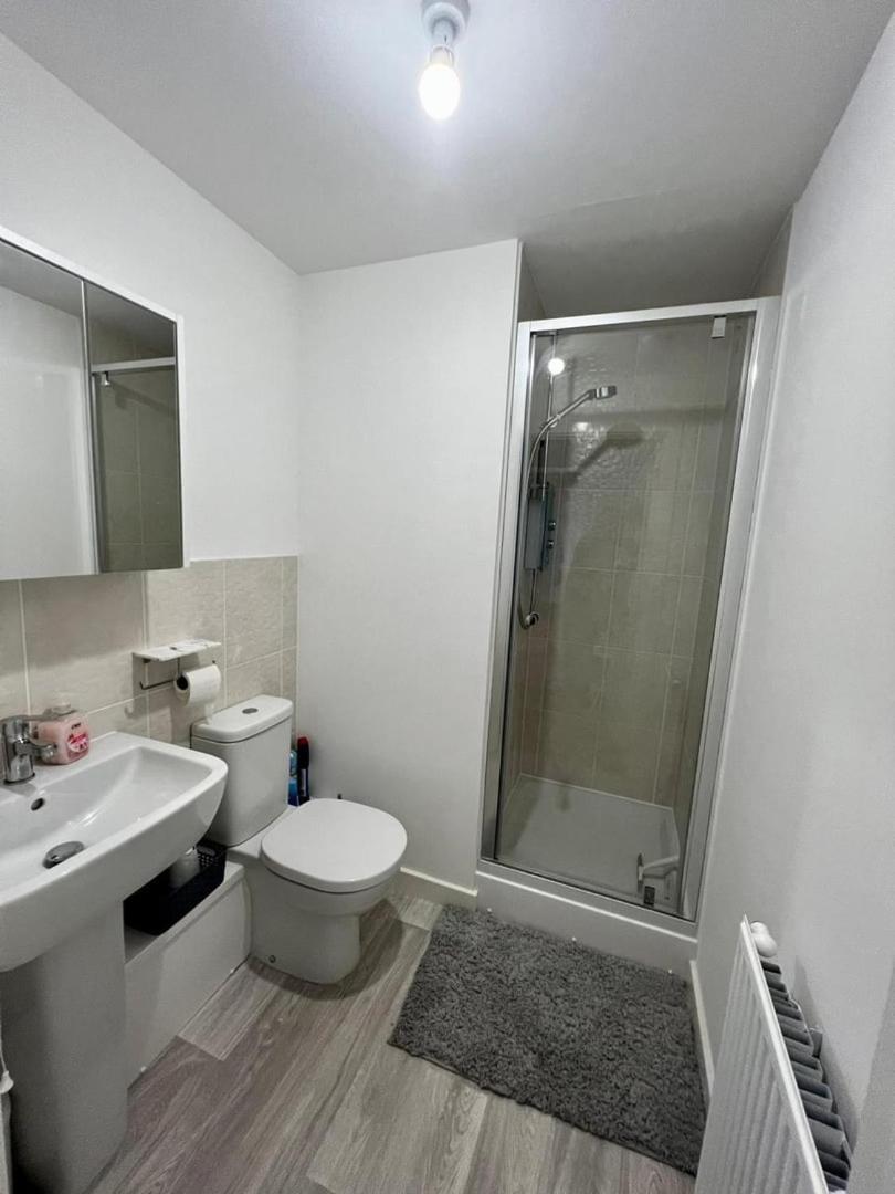 Two Bedroom Apartment In Barry-Close To Beach Exterior foto